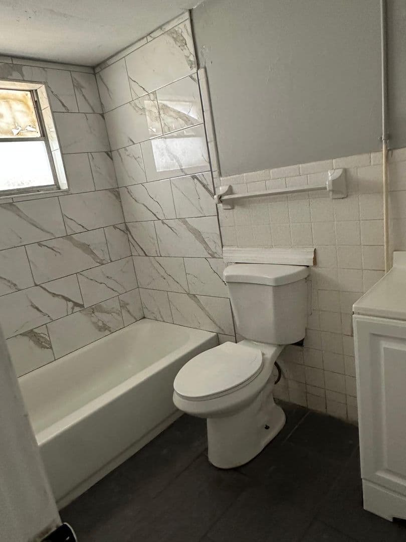 Tampa Apartment: 11603 N 22nd Street