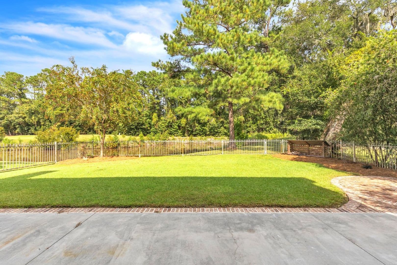 Richmond Hill House: 185 Oak Ridge Circle