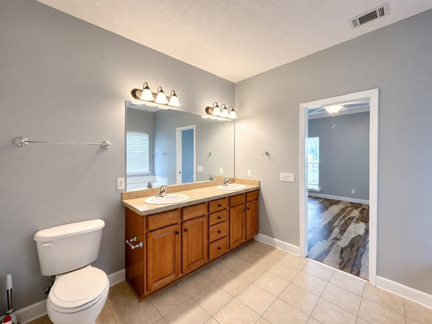 Richmond Hill House: 112 O'Hara Drive
