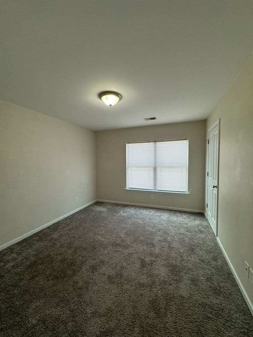 Richmond Hill House: 670 Summer Hill Way