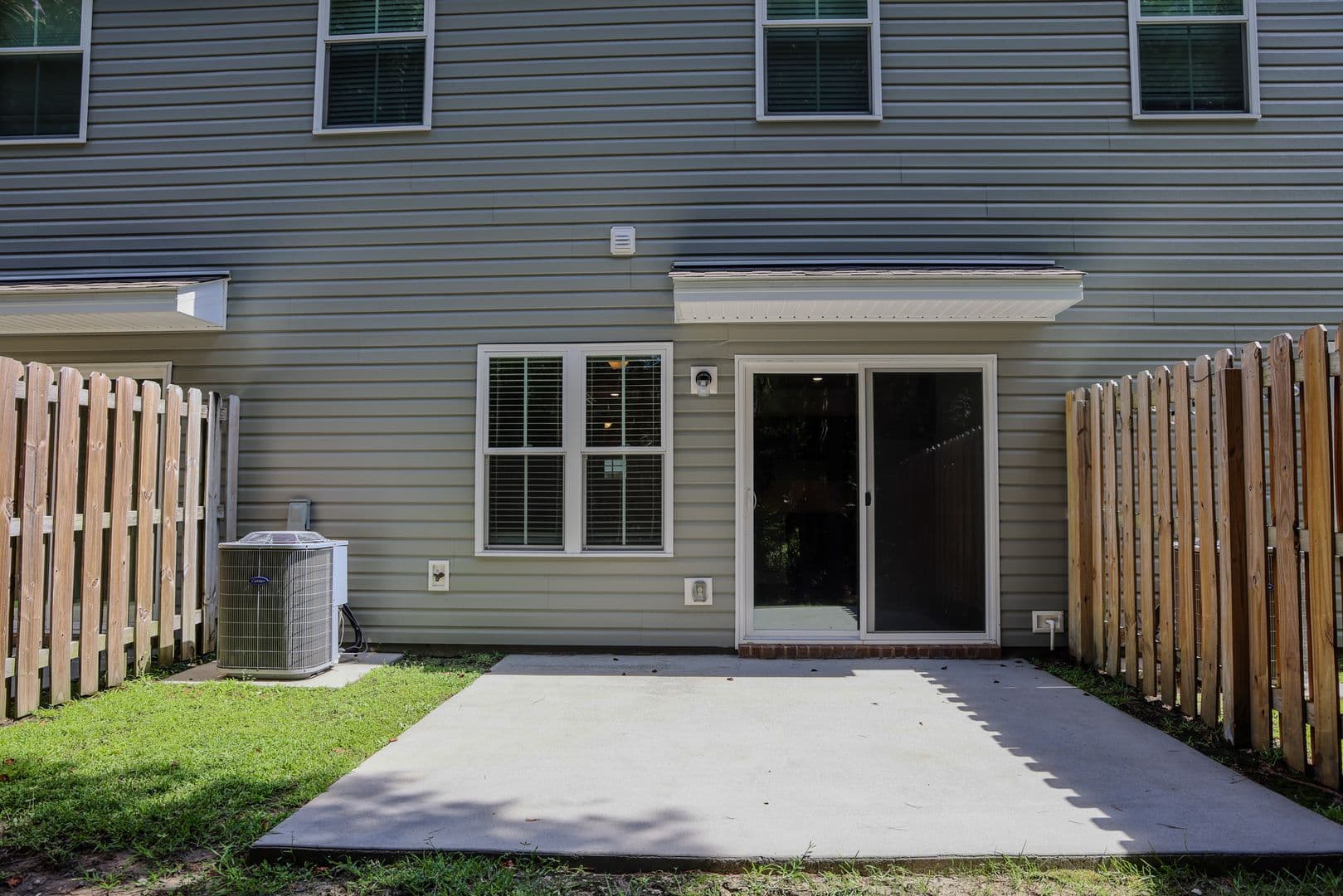 Richmond Hill House: 121 Horizon Ln.