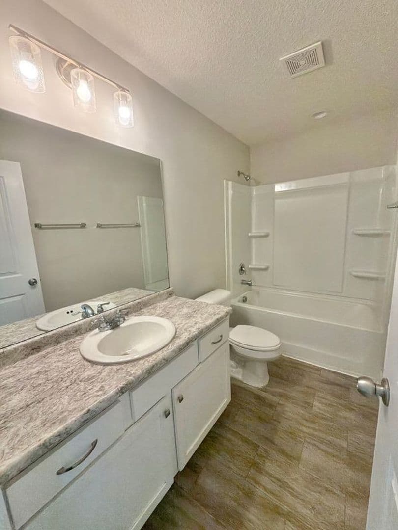Hinesville House: 232 Gambrell Rd.