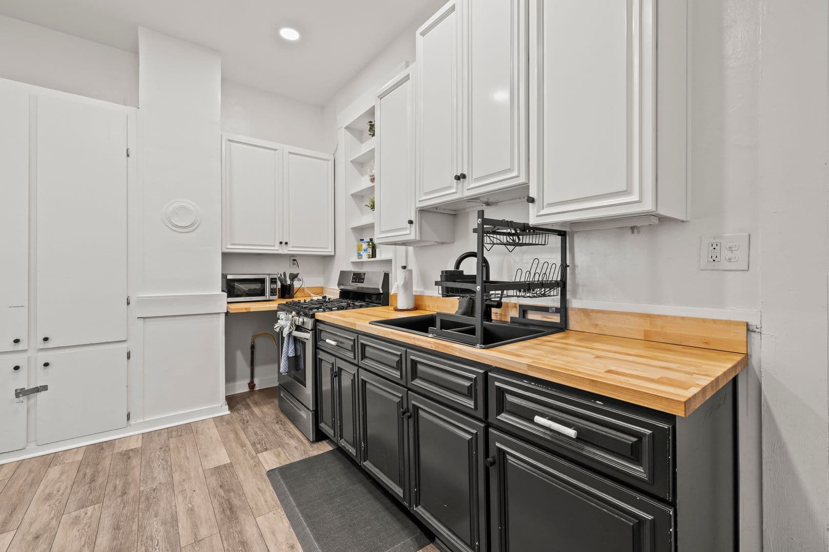 Savannah House: 1212 Price A