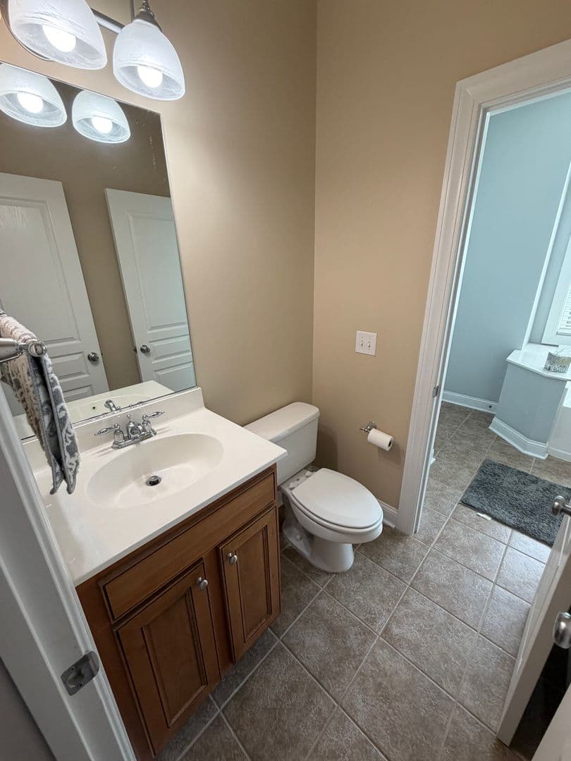 Pooler House: 301 Lake View Dr.