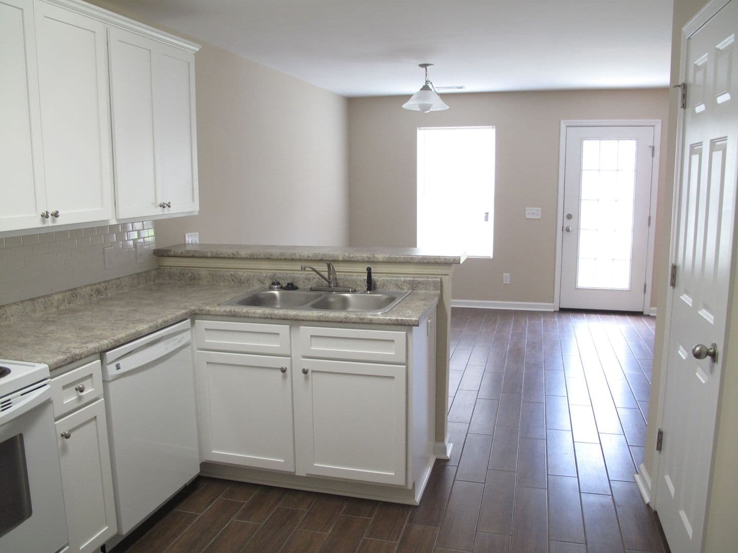 Richmond Hill Townhome: 10 Connor Loop