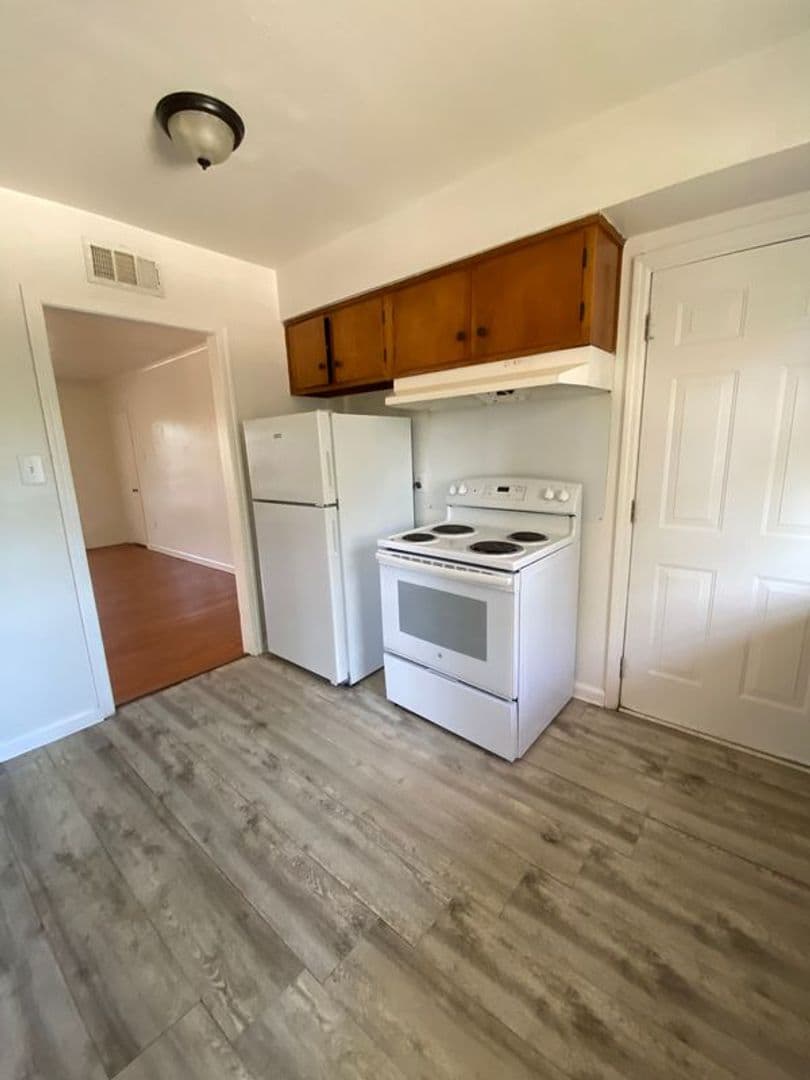 Savannah House: 28 Thackery Place Unit 3
