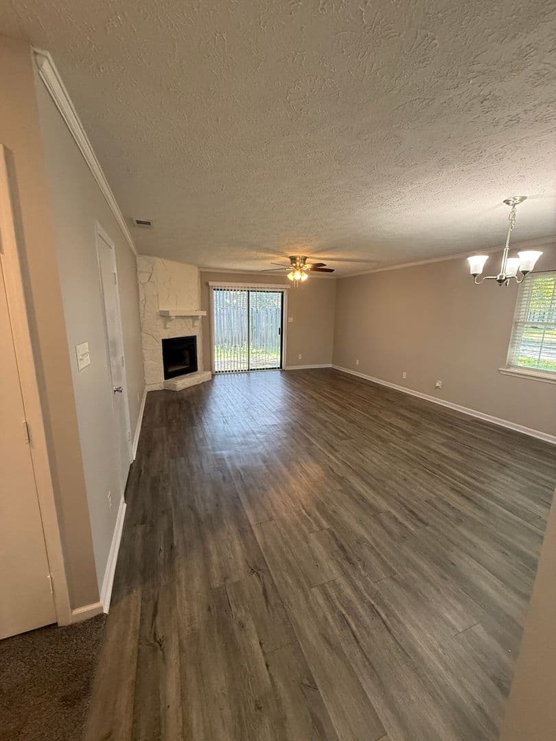 Savannah House: 2 Peach Ct.