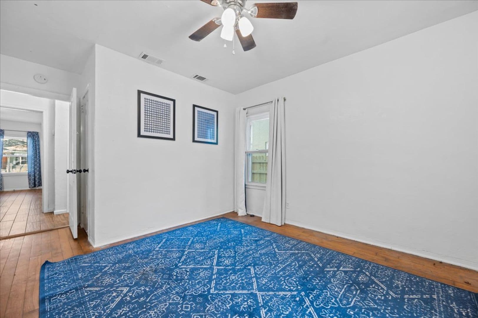 Savannah House: 1319 East 53rd St.