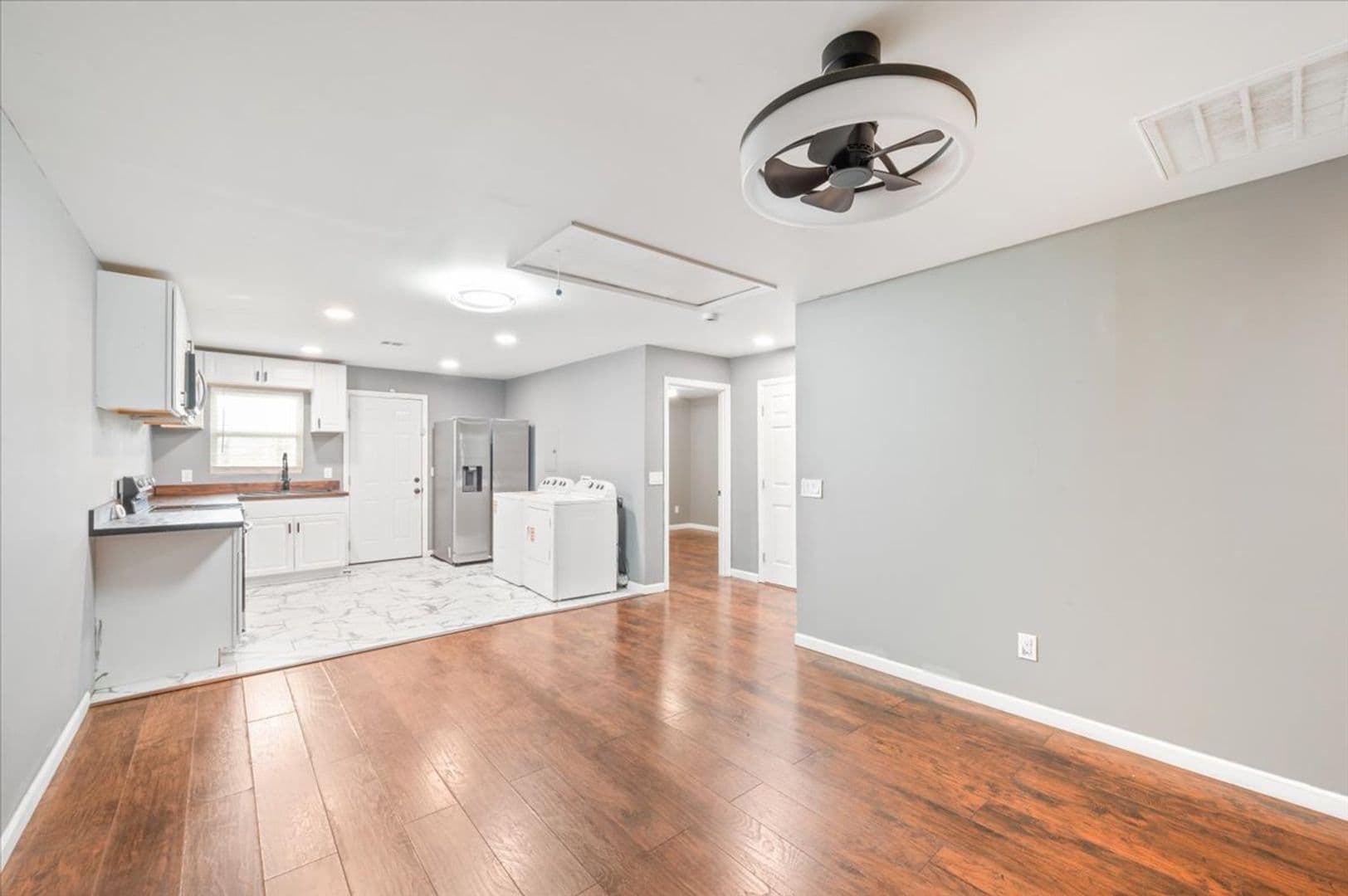 Savannah House: 2120 Krenson St.