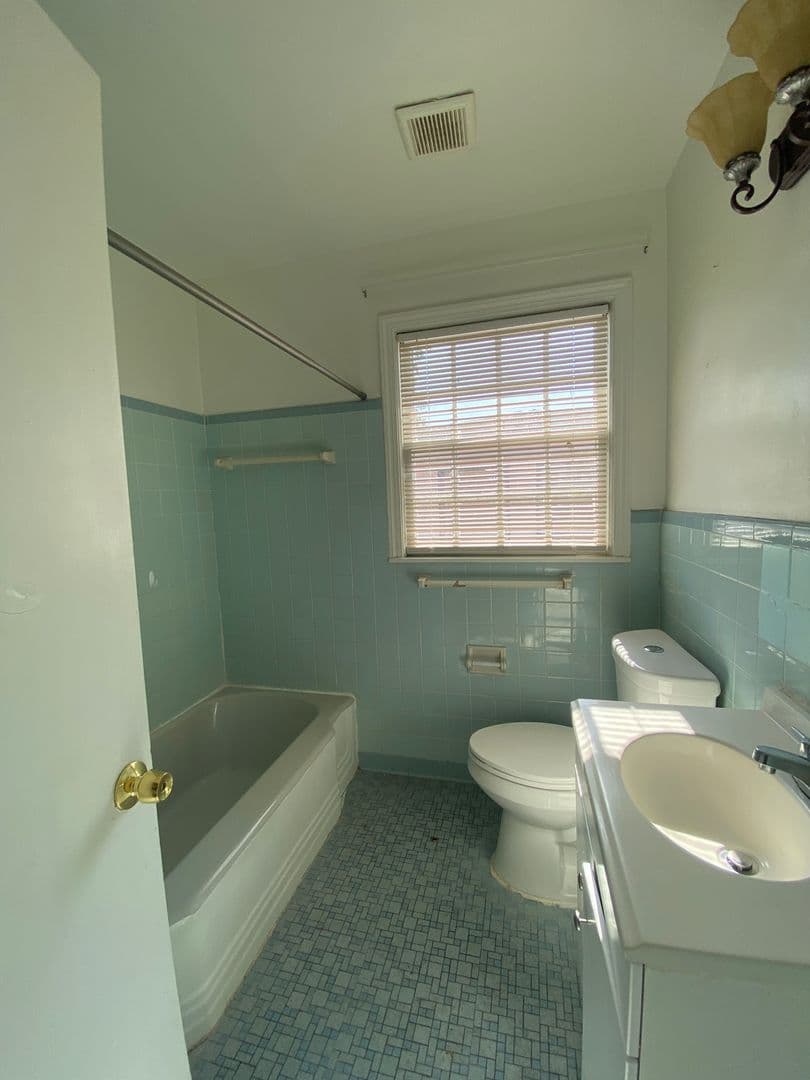 Savannah House: 28 Thackery Place Unit 3