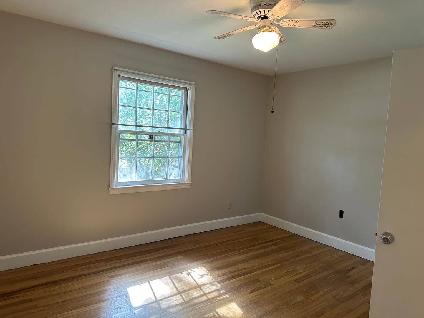 Savannah House: 5515 Habersham St.