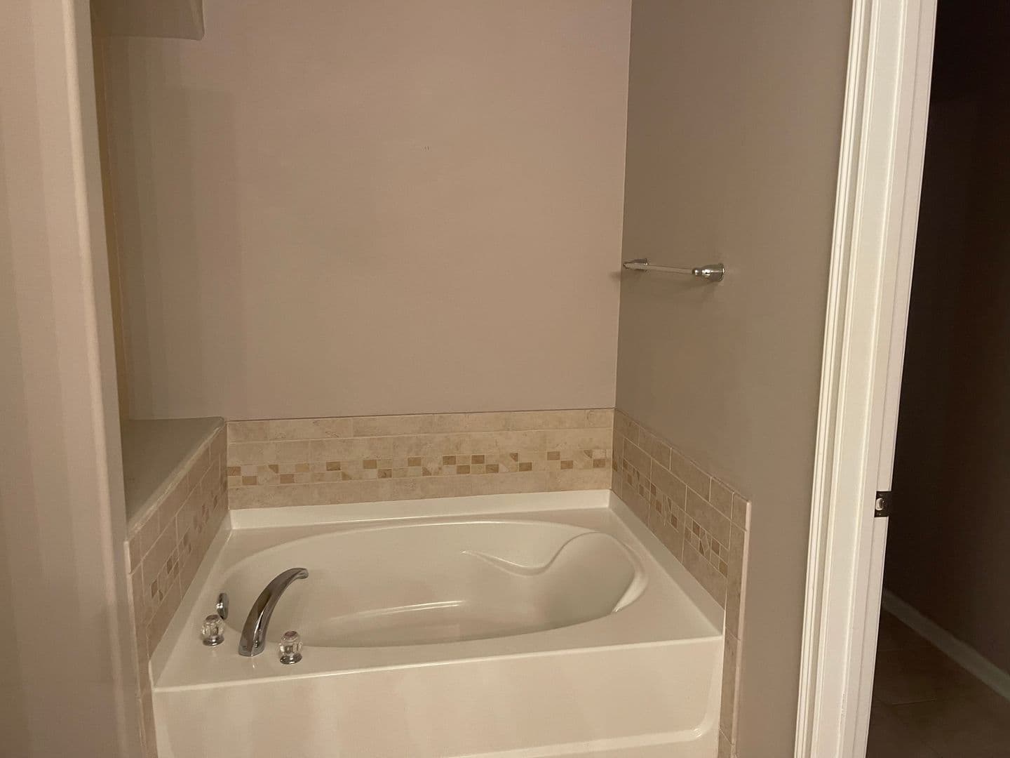 Pooler House: 253 Durham Parkway