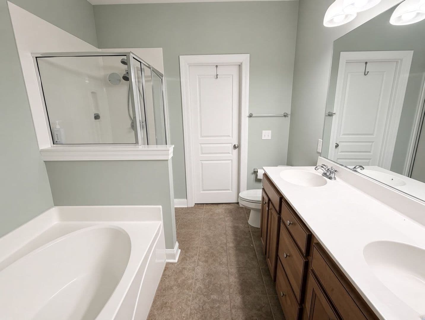Pooler House: 301 Lake View Dr.