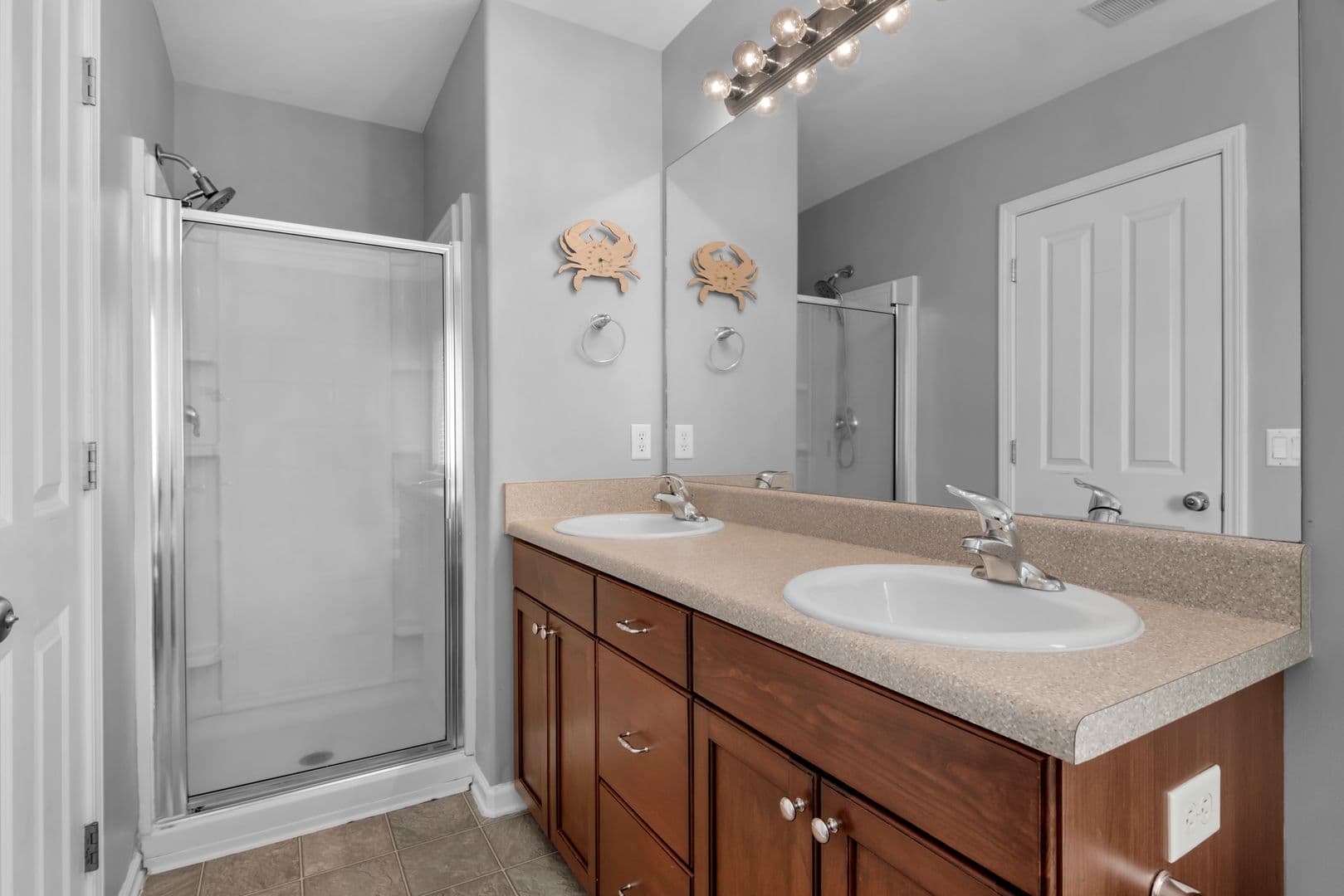 Richmond Hill House: 690 Summer Hill Way