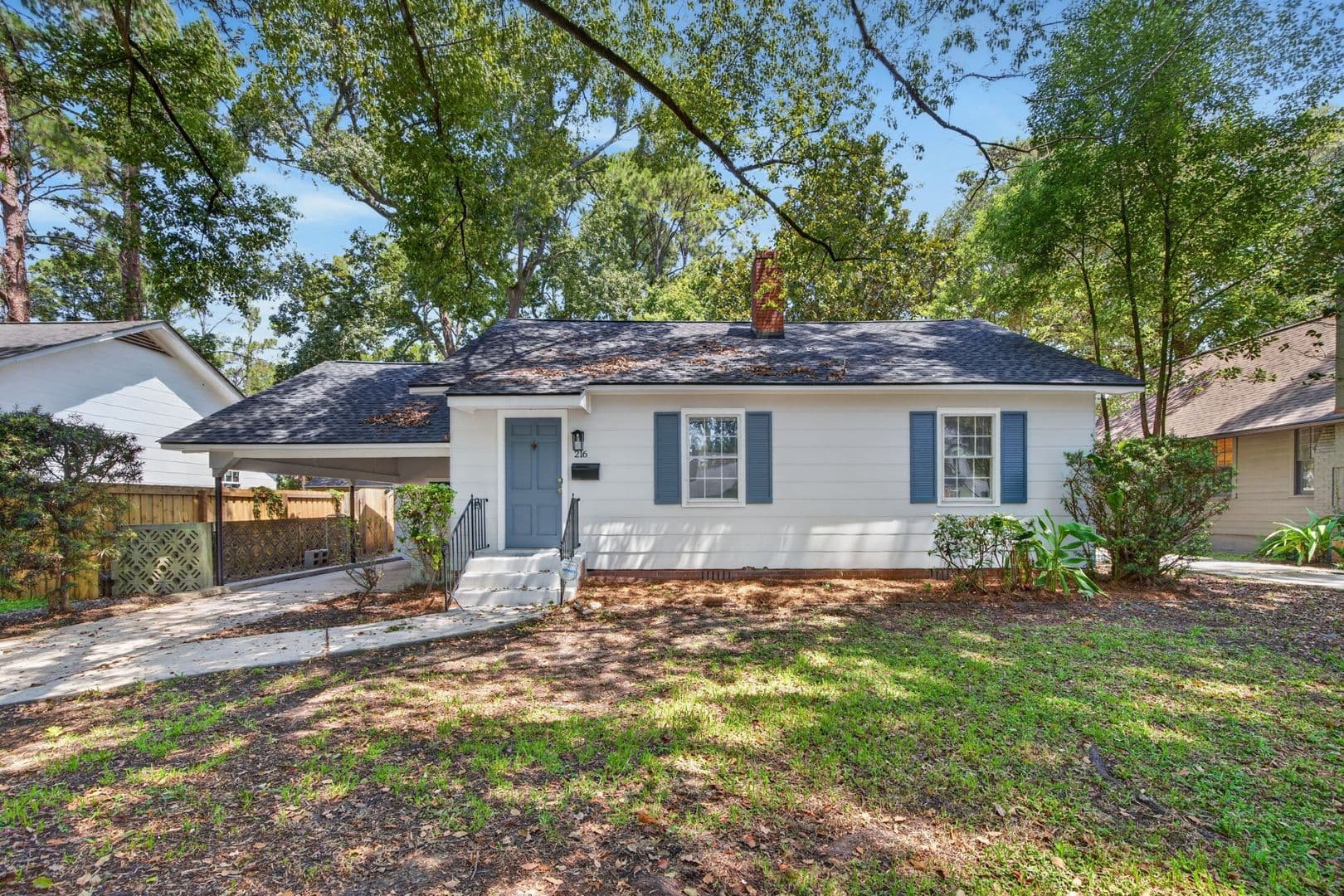 Savannah House: 216 E 57th St.