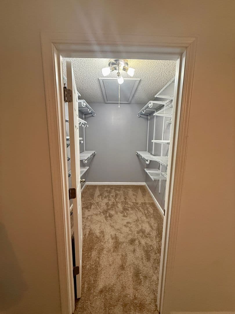 Guyton House: 118 Whirlwind Way