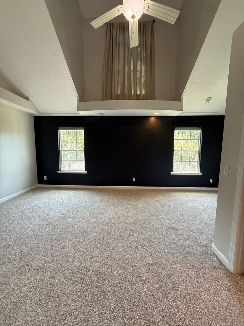 Pooler House: 107 Ventura Place