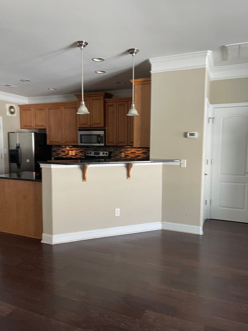 Pooler House: 253 Durham Parkway