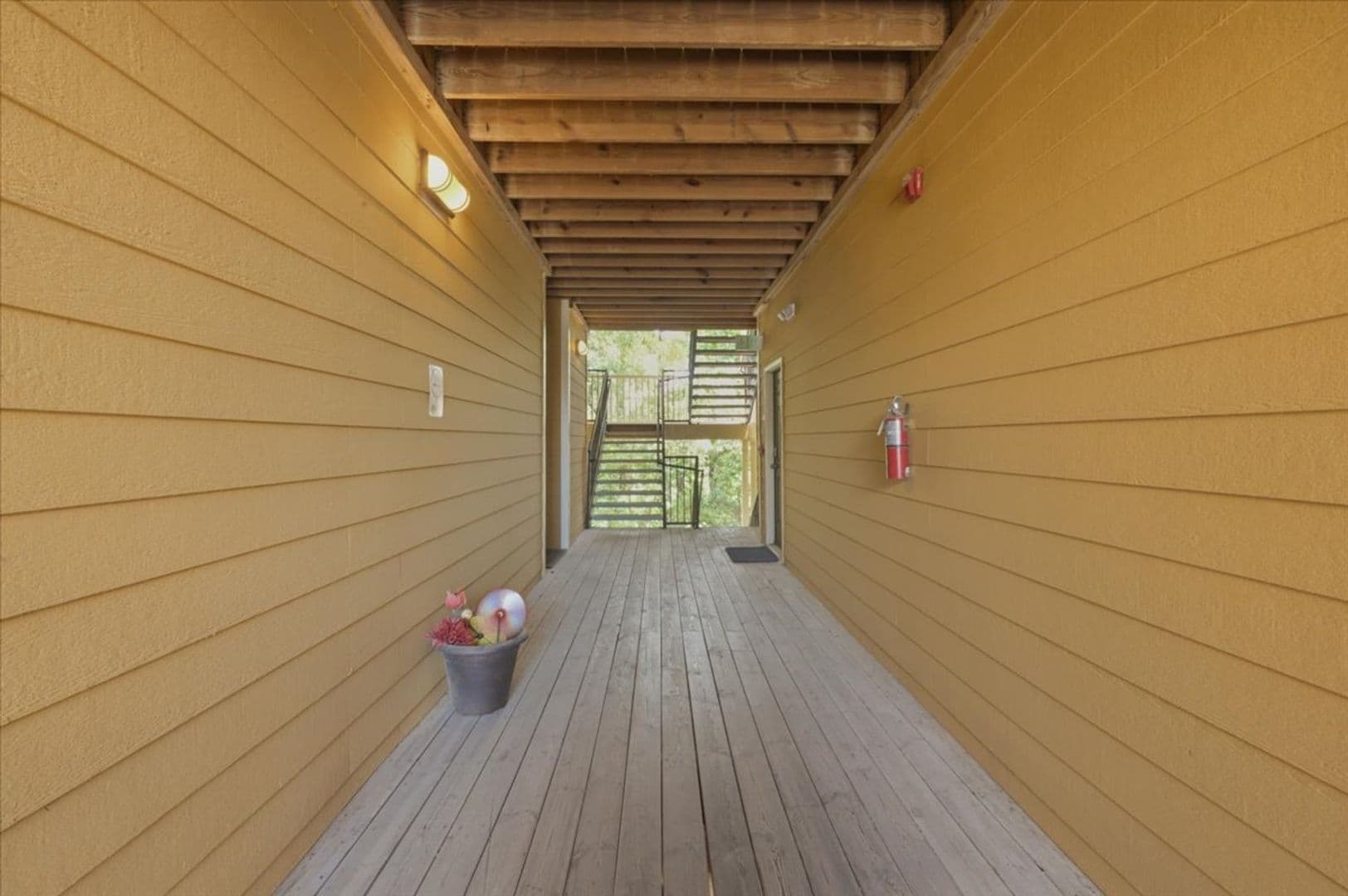 Savannah House: 1202 Walden Park Dr.