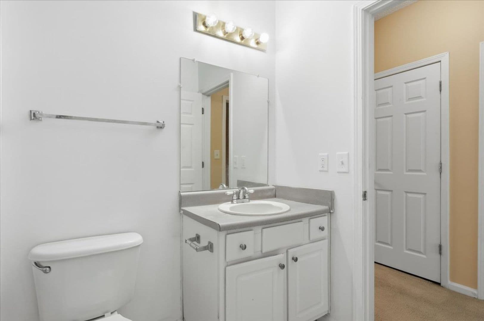 Savannah House: 1202 Walden Park Dr.