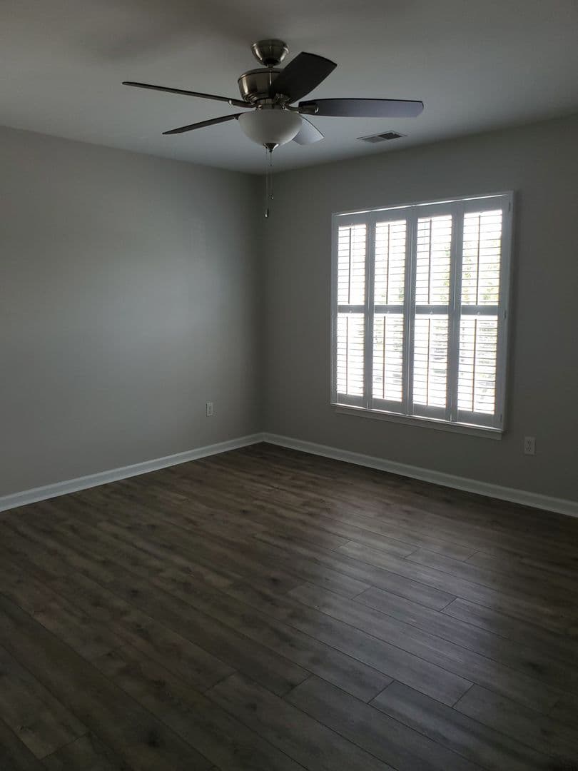 Pooler House: 15 Briarcliff Way