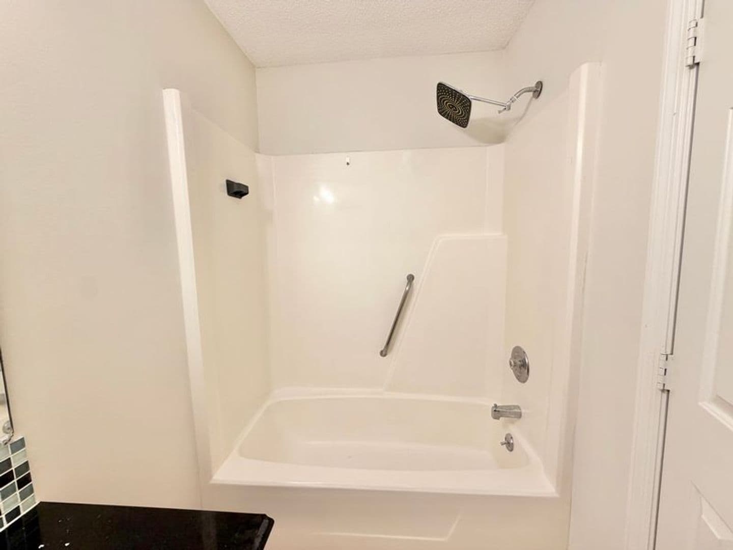 Savannah House: 6501 Habersham Street #14