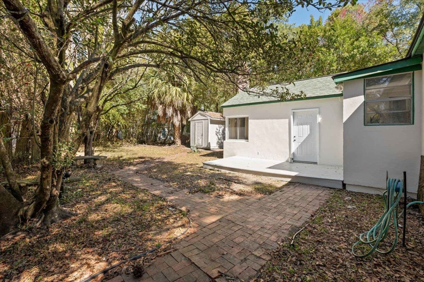 Savannah House: 1702 E 41st St.