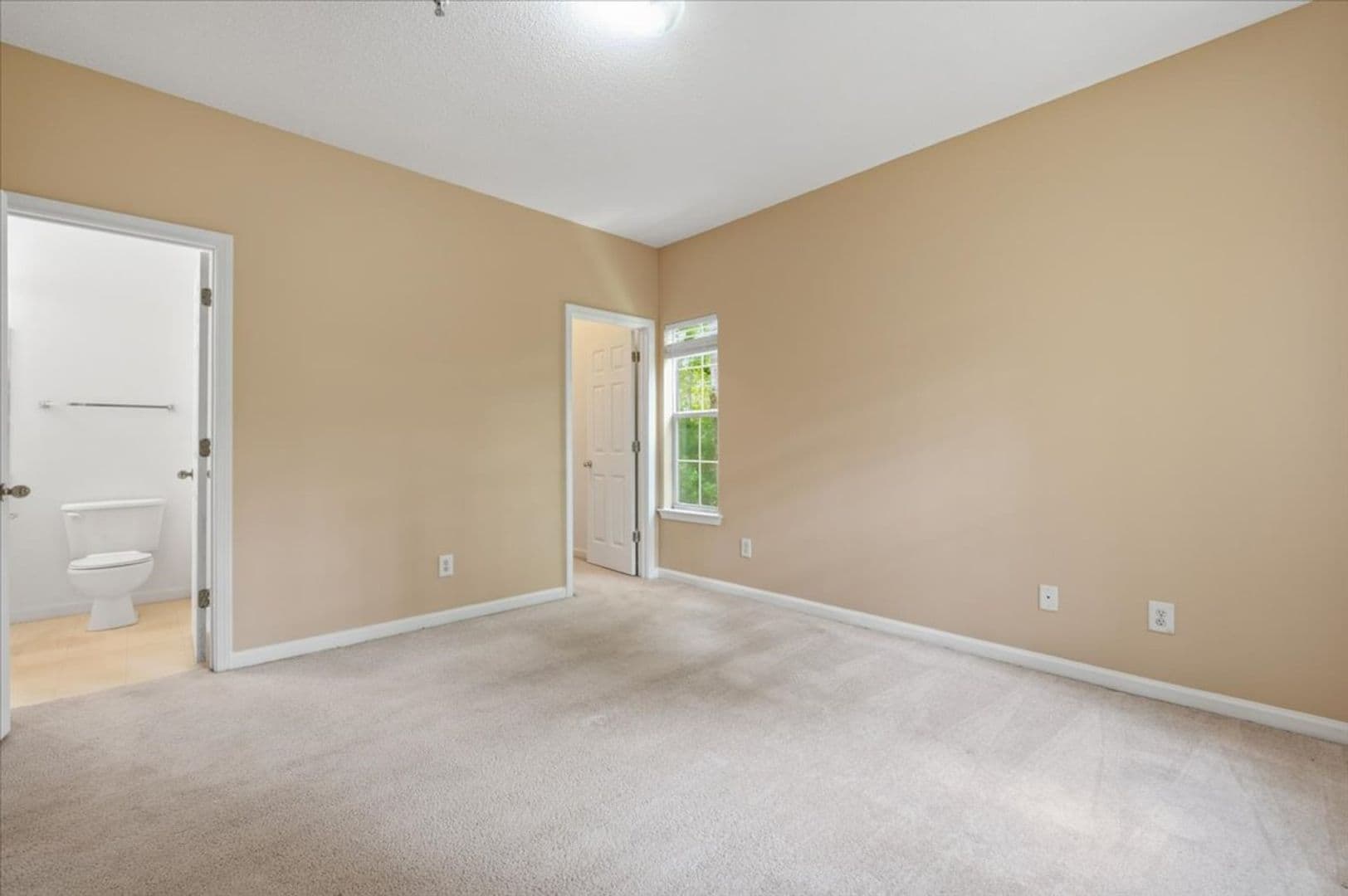 Savannah House: 1202 Walden Park Dr.