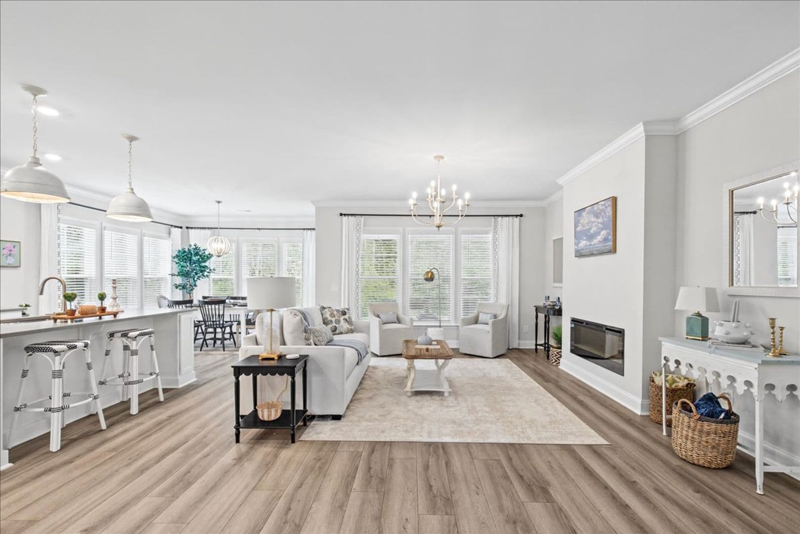 Pooler House: 116 Como Dr.