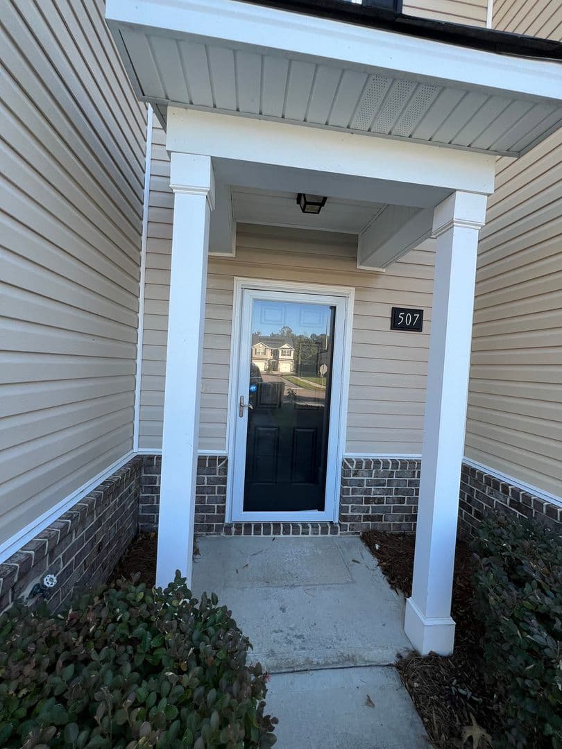Richmond Hill House: 507 Ferguson Ln.