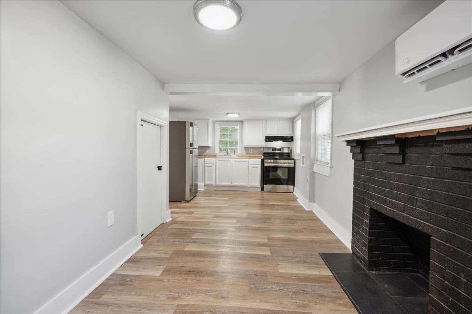 Savannah House: 2415 Ash St.