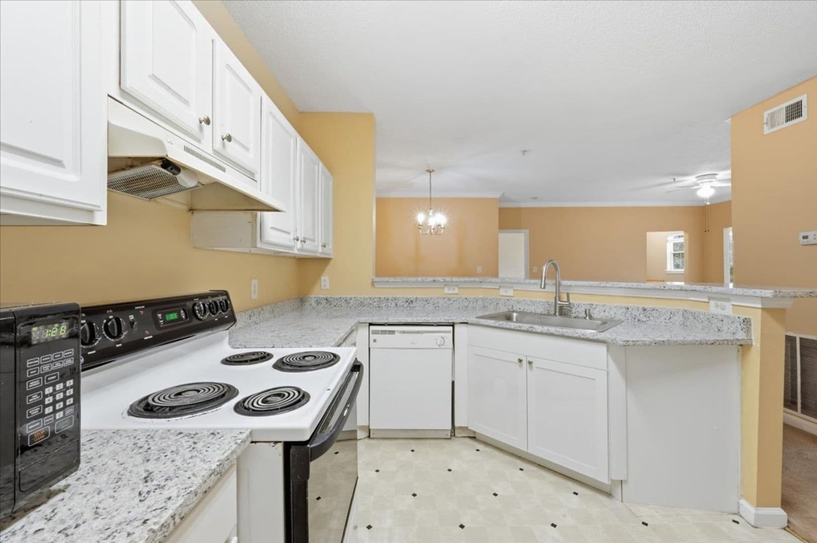 Savannah House: 1202 Walden Park Dr.