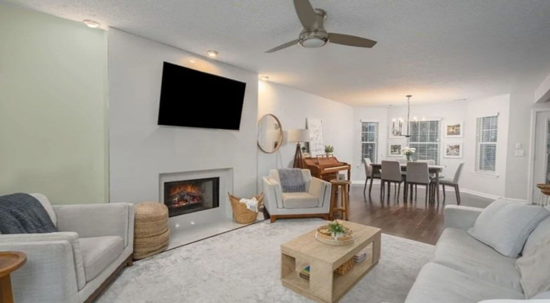 Savannah House: 112 Saint Ives Way