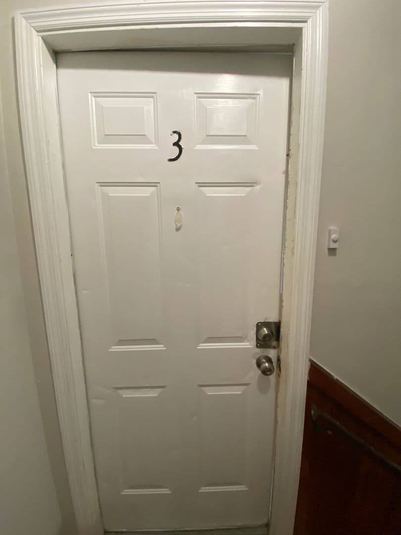 Savannah House: 28 Thackery Place Unit 3