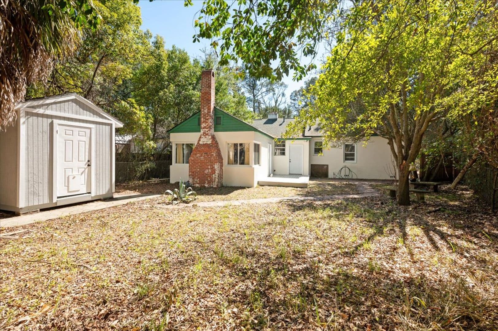 Savannah House: 1702 E 41st St.