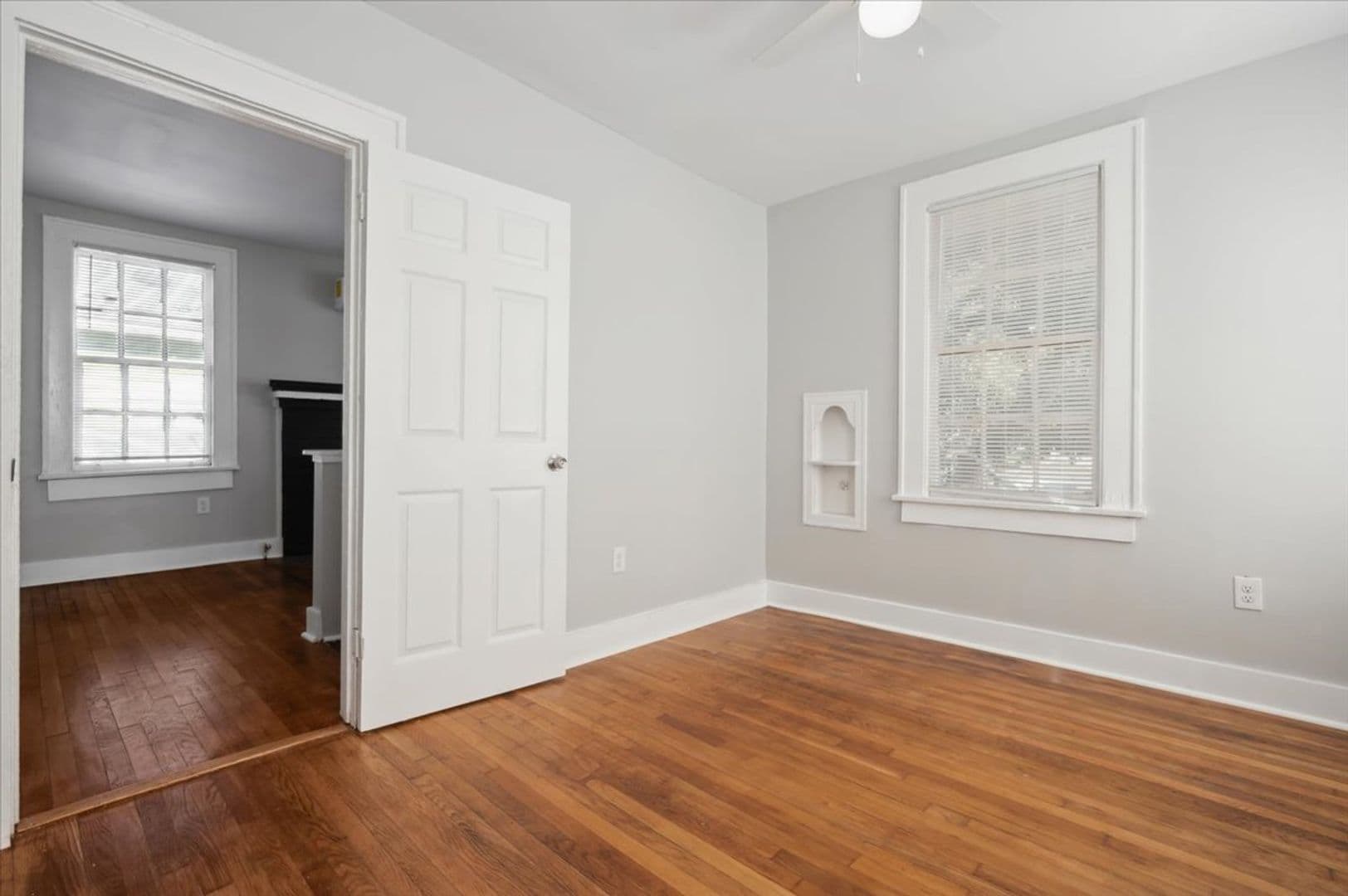 Savannah House: 2415 Ash St.