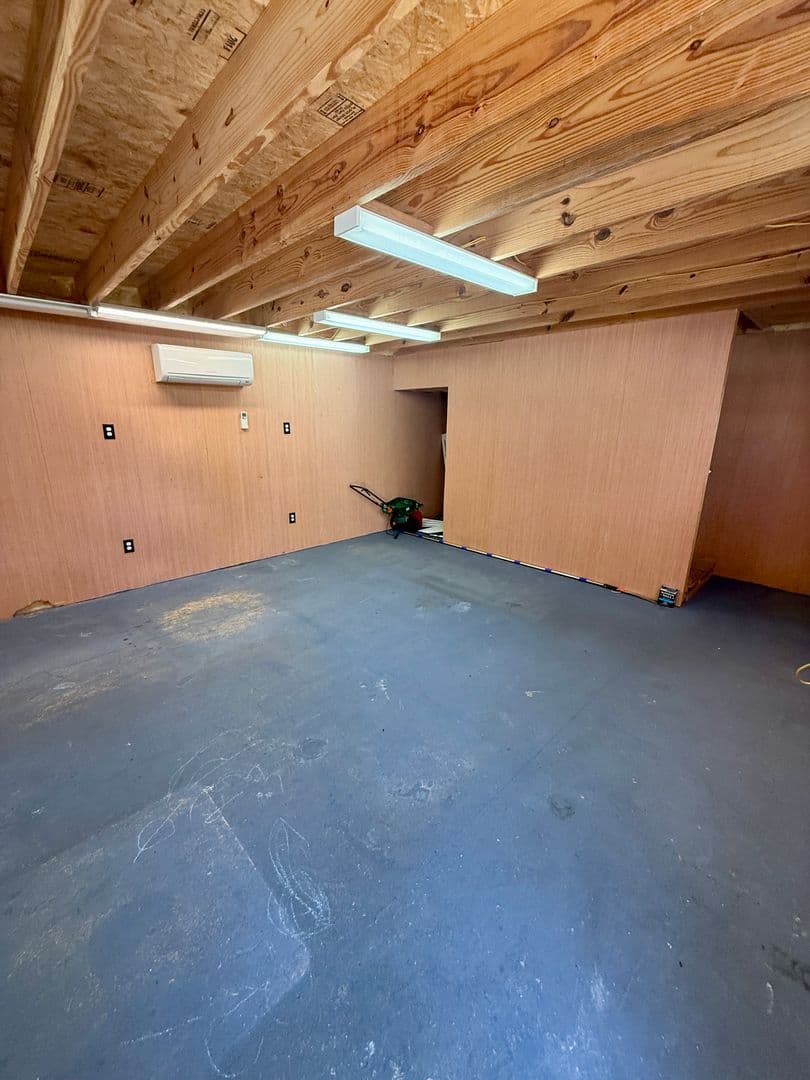 Guyton House: 118 Whirlwind Way