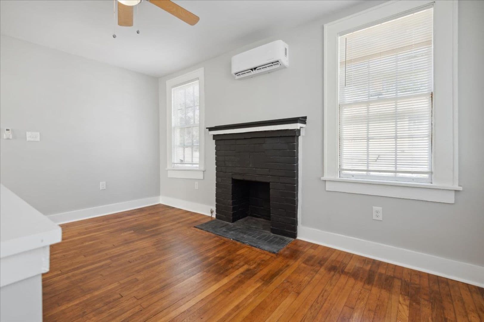 Savannah House: 2415 Ash St.