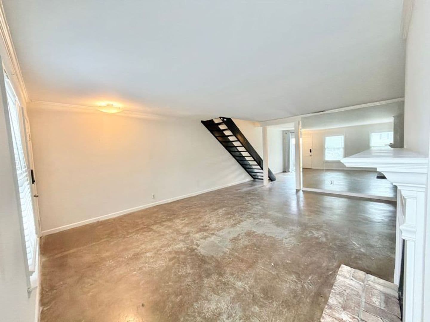 Savannah House: 6501 Habersham Street #14