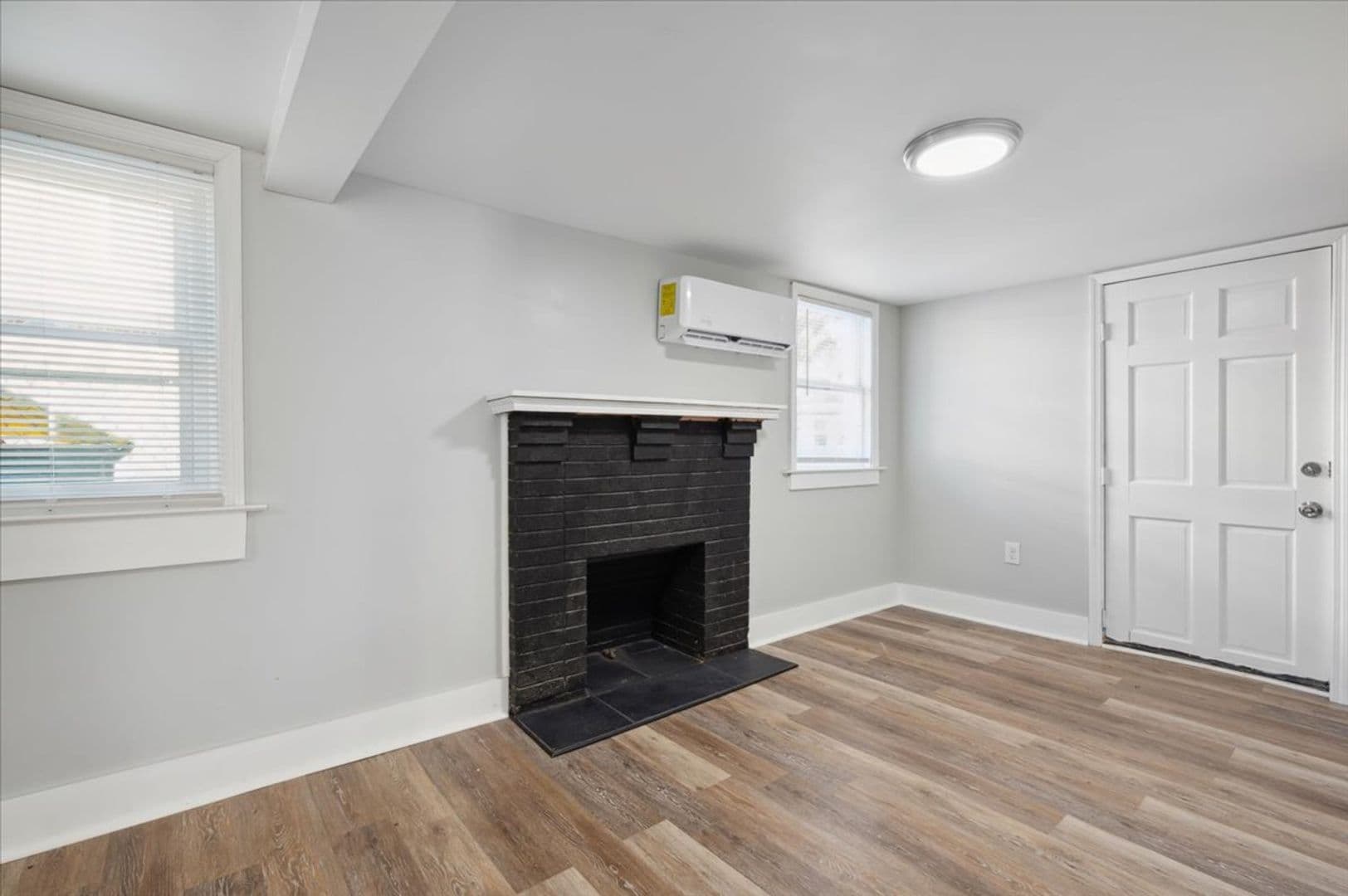 Savannah House: 2415 Ash St.