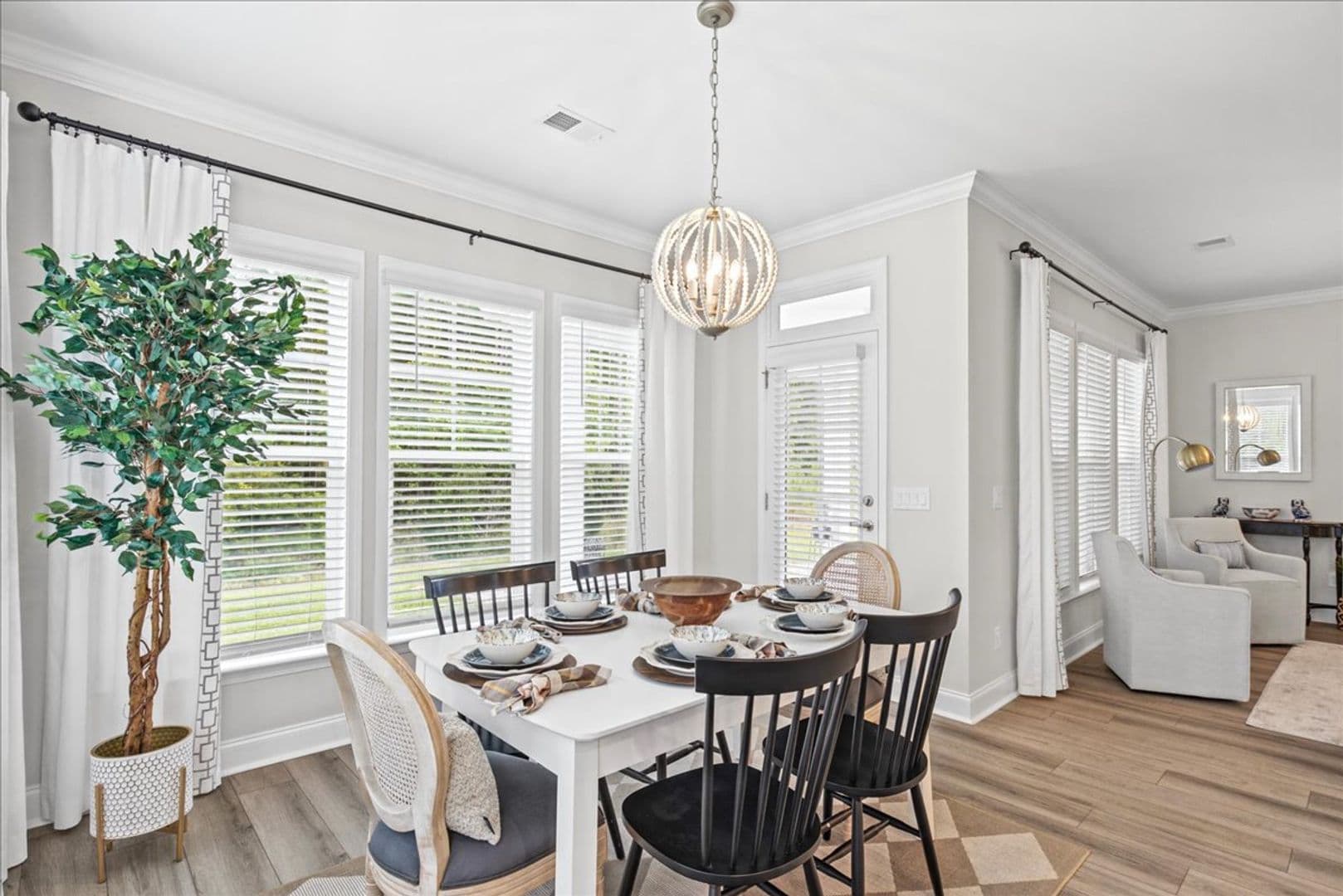Pooler House: 116 Como Dr.