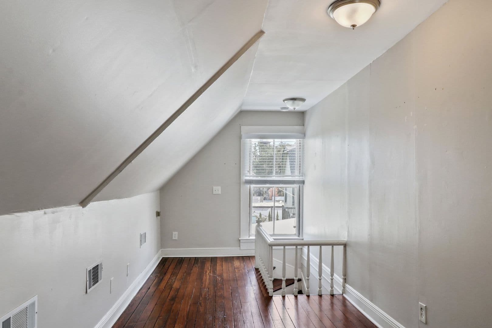 Savannah House: 1312 Lincoln St.