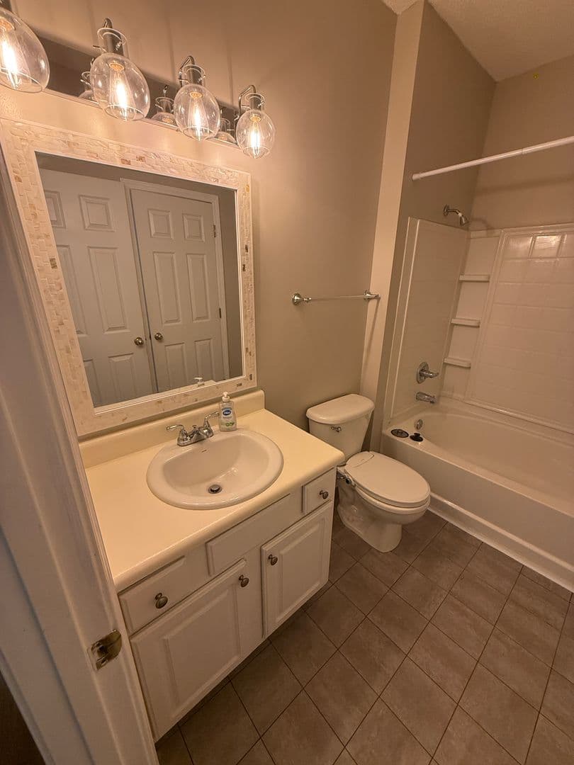 Savannah House: 9201 Walden Park Drive