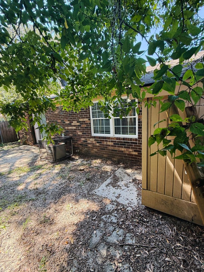 Savannah House: 2 Peach Ct.