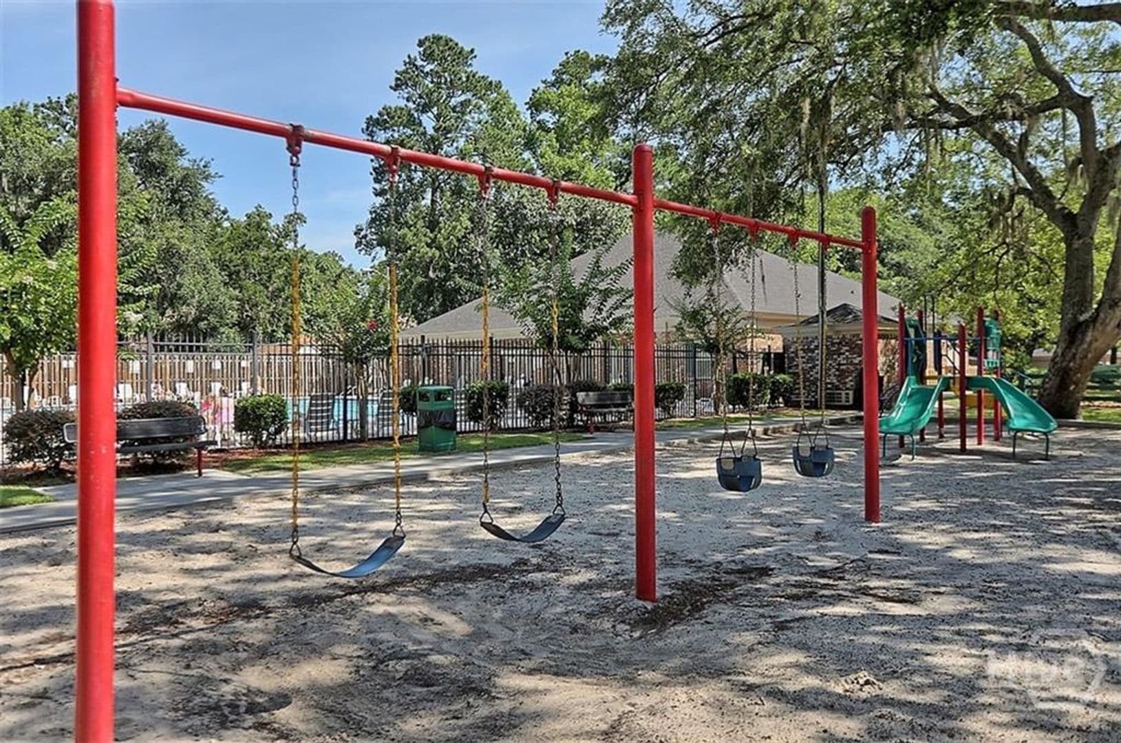 Savannah House: 112 Saint Ives Way