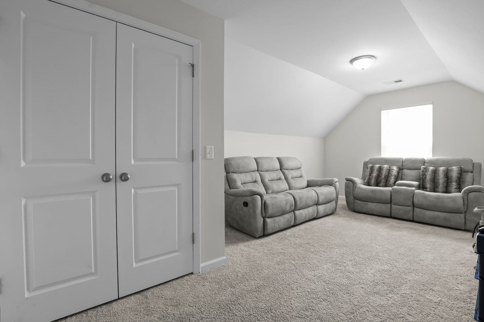Richmond Hill House: 117 Mettler Loop