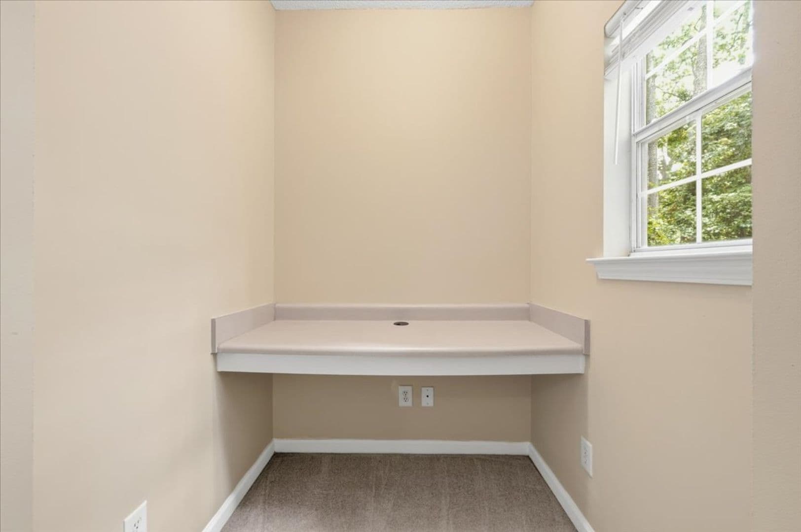 Savannah House: 1202 Walden Park Dr.