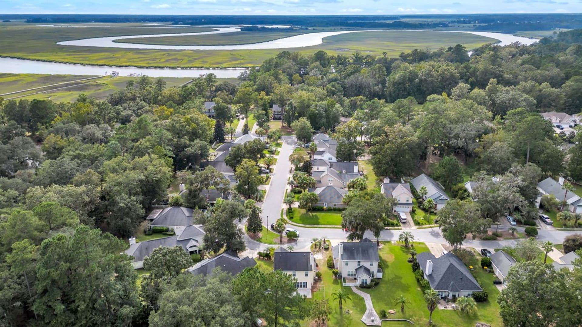 Richmond Hill House: 185 Oak Ridge Circle