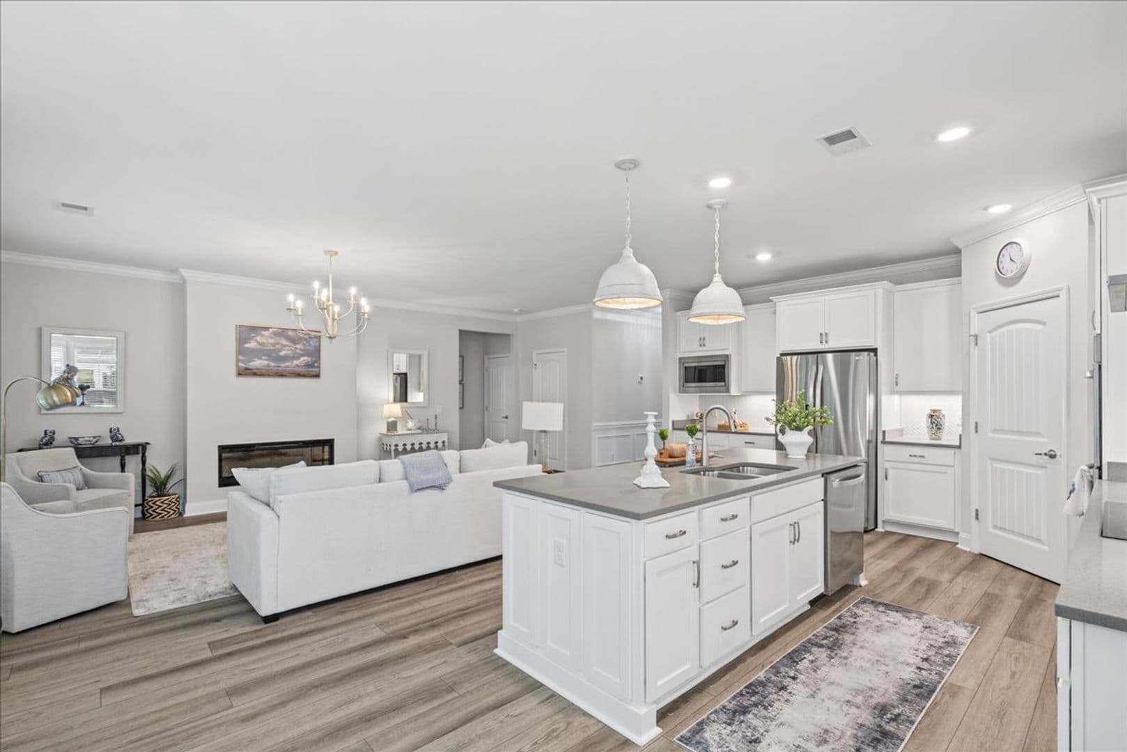 Pooler House: 116 Como Dr.