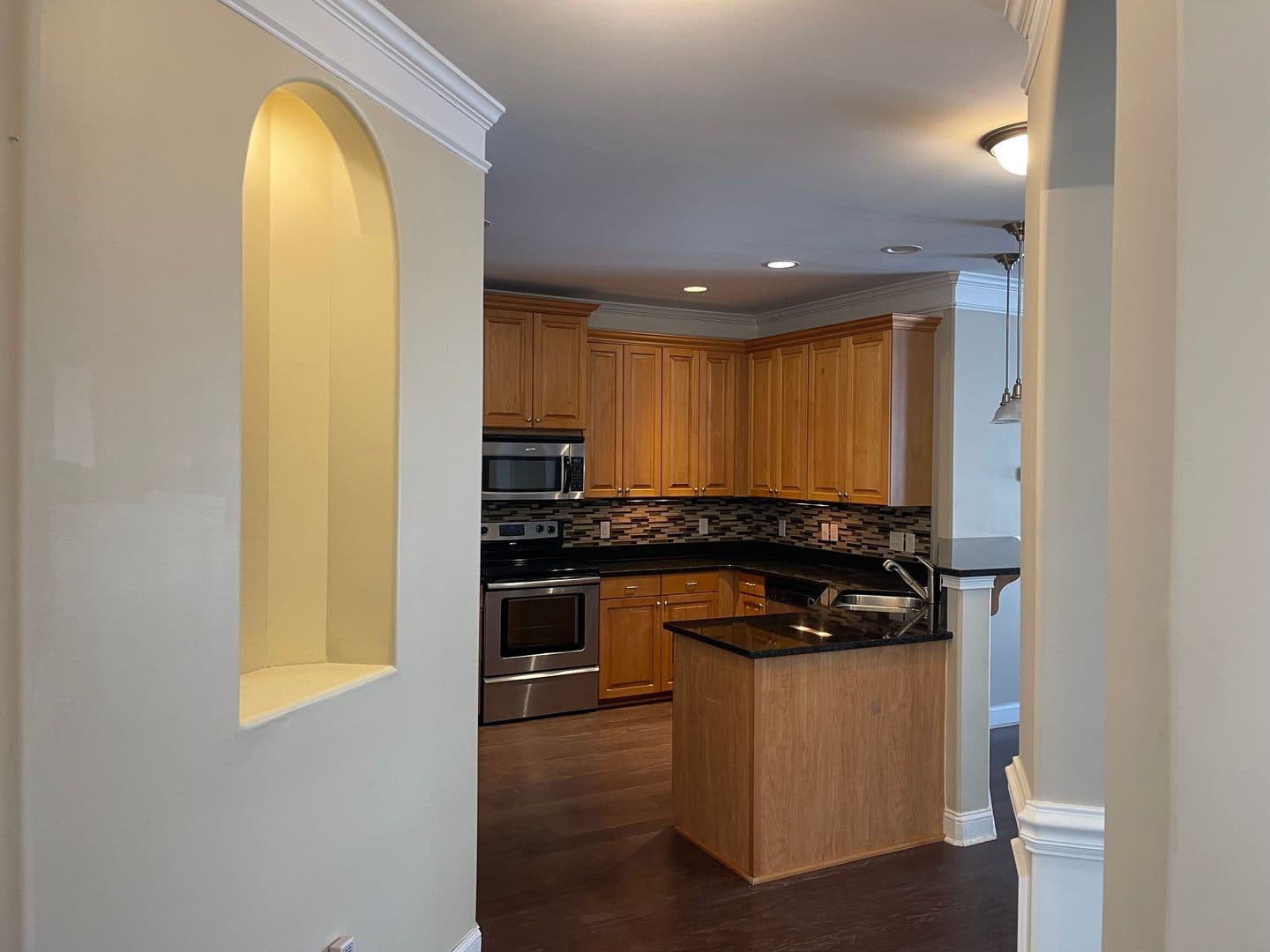 Pooler House: 253 Durham Parkway